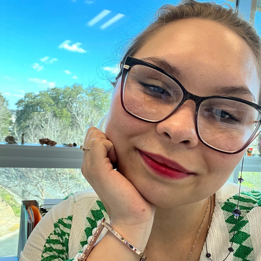 Meet your Posher, Sarah